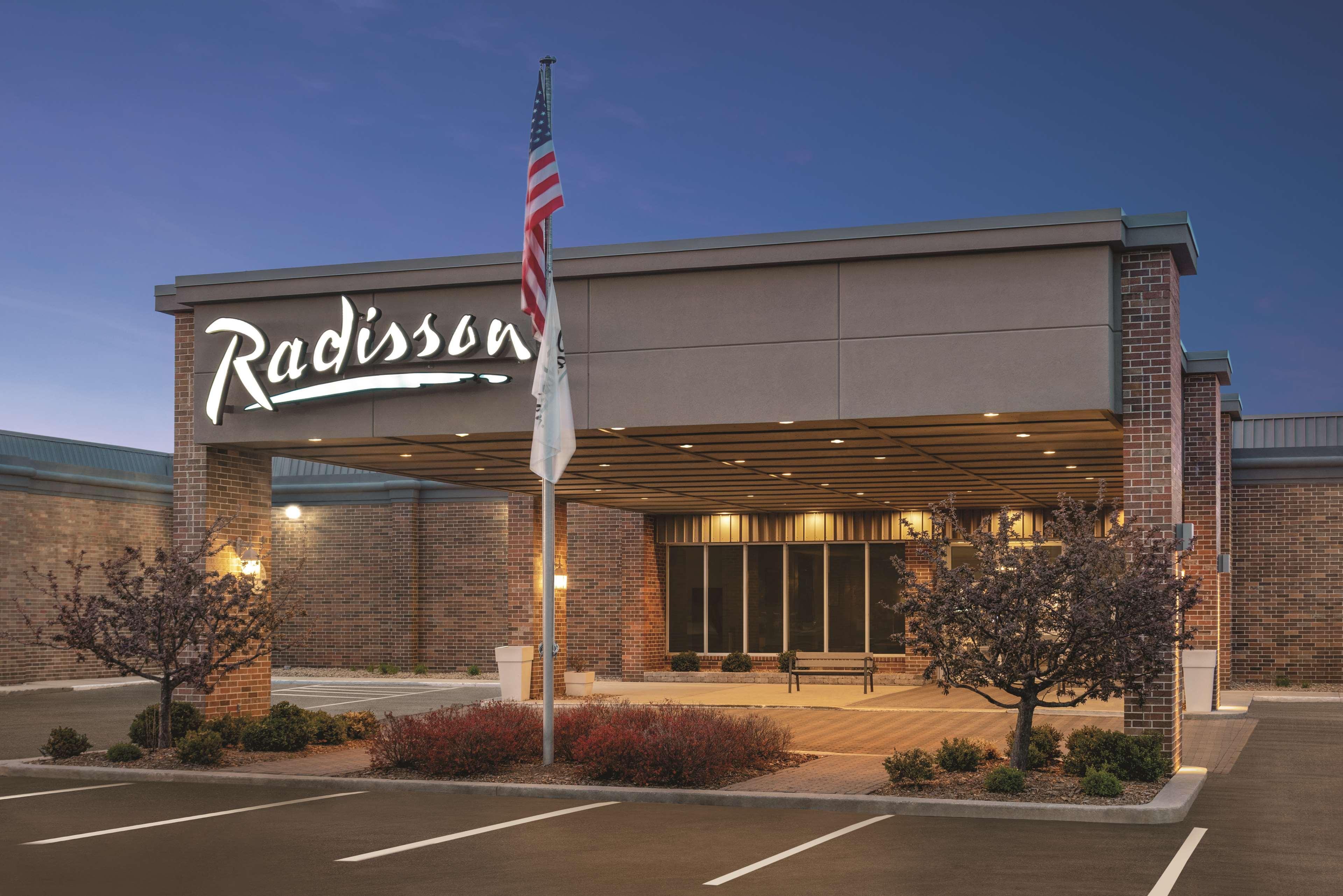 Radisson Hotel And Conference Center Fond Du Lac Eksteriør billede