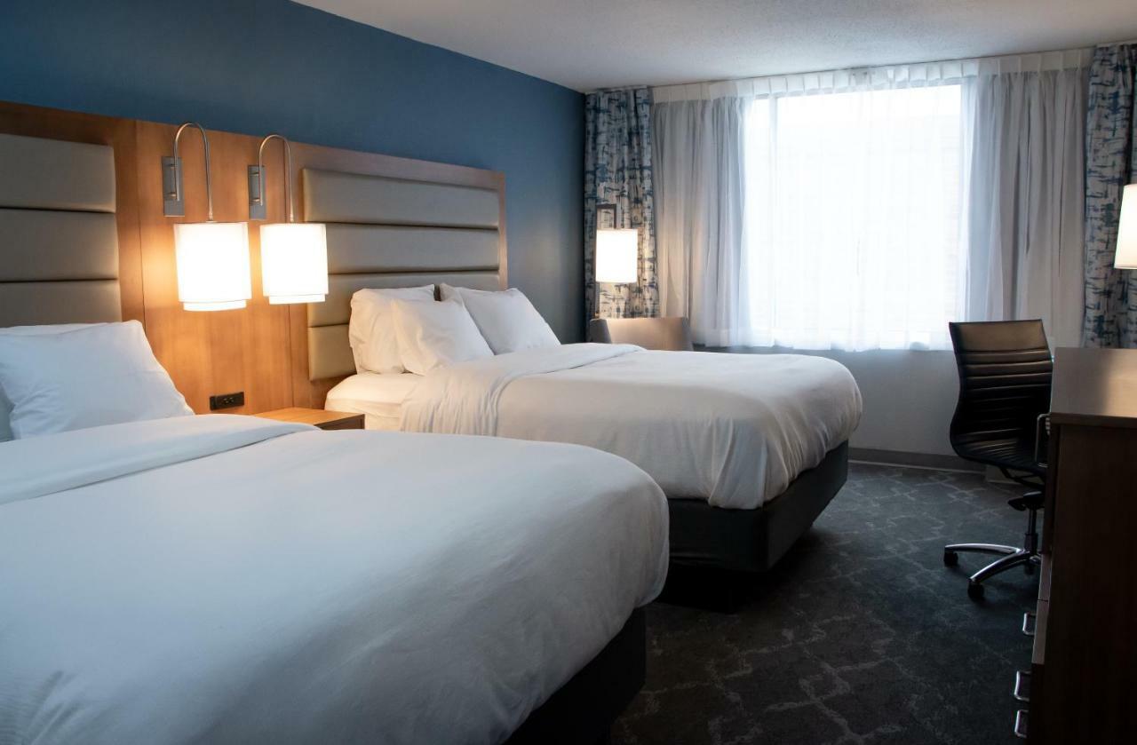 Radisson Hotel And Conference Center Fond Du Lac Eksteriør billede